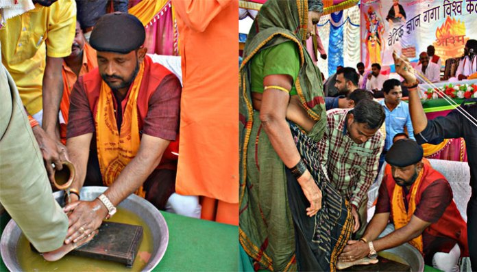 Ghar Wapsi: 1,200 families revert to Hinduism under Ghar Wapsi Abhiyan, BJP leader welcomes them by washing their feet in Chhattisgarh