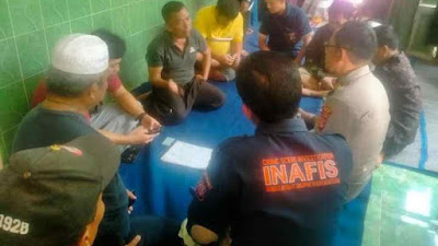 Polsek Cibinong dan Team Inafis Polres Bogor Olah TKP,  Penemuan Mayat Didepan Gerbang BRIN Cibinong