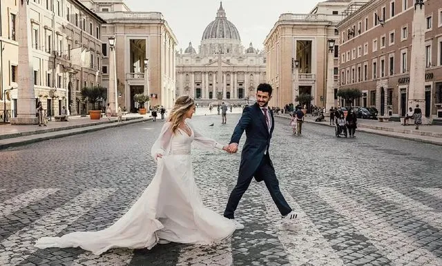 Lacio: la región de Italia que ofrece 2.000 euros a los turistas para que se casen