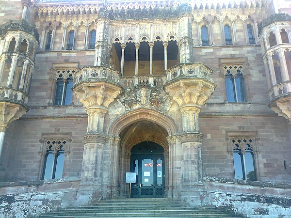 EL PALACIO DE COMILLAS (CANTABRIA)