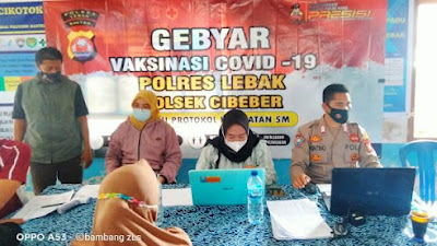 Polsek Cibeber Adakan Gebyar Vaksinasi di Kantor Desa Cikotok