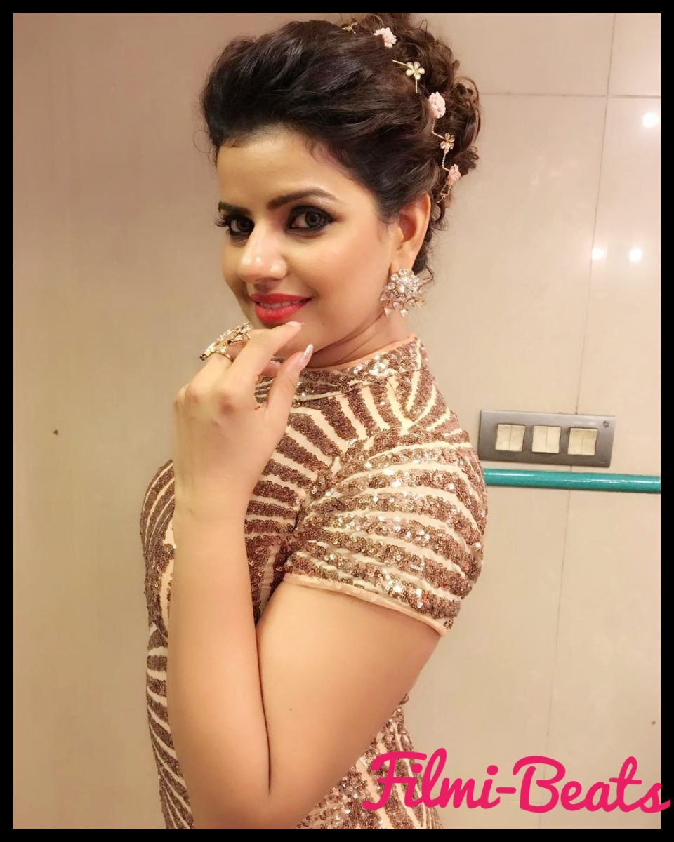 Madhu Sharma photo image wallpapers and biography