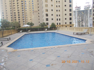 A view of the swimming pool of "Bahar 6 Building". All 6 "Bahar" buildings have swimming pools.