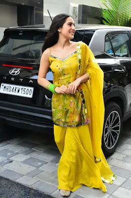 Photos: Sara Ali Khan spotted promoting Atrangi Re at T-Series office