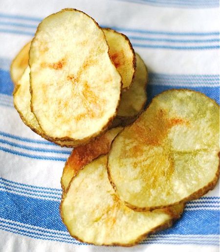 Potato Chips in the Microwave in 8 Minutes