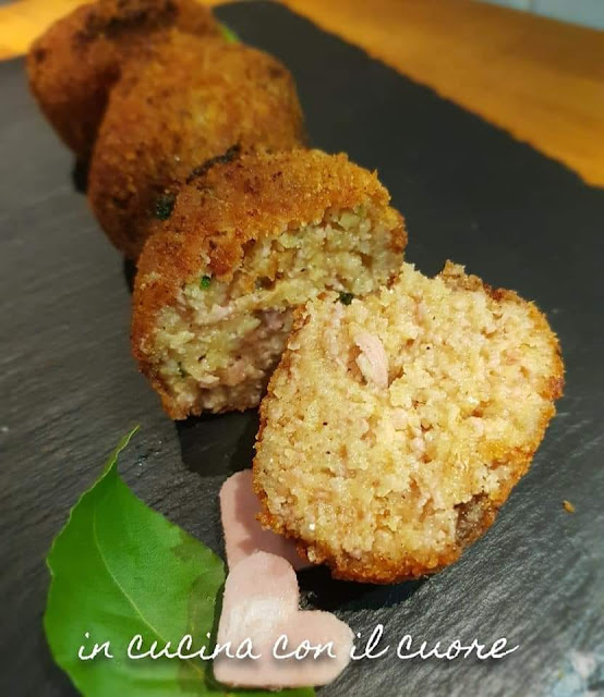 Mortadela y albóndigas de parmesano