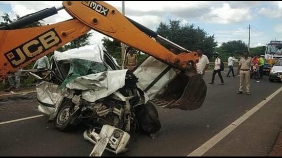 India: Una madre y su hija entre los cuatro muertos producido por un accidente de tráfico en la carretera Belagavi-Bagalkot