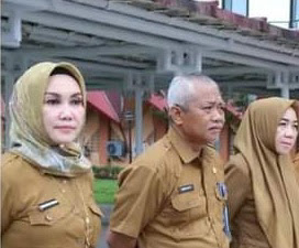 Kepala Bagian Fasilitasi, Pengawasan dan Penganggaran,Memimpin Apel Pagi Sekretariat DPRD KALTIM.