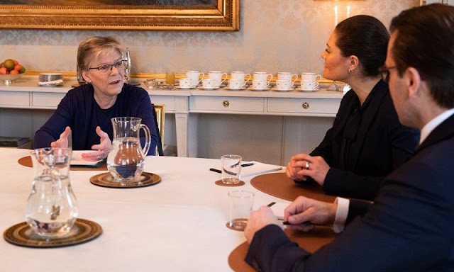 Crown Princess Victoria wore a navy Ruma suit blazer from Tiger of Sweden. She wore a black navy blouse from Rodebjer, Baum und Pferdgarten