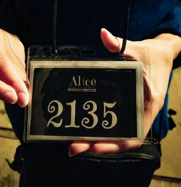 Alice, o outro lado da história - teatro imersivo