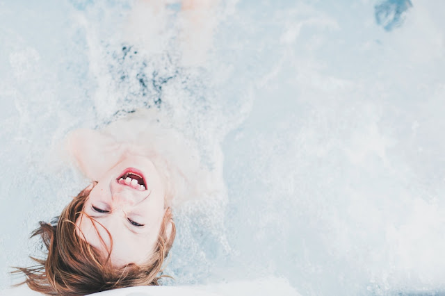Jak nauczyć dziecko pływać?