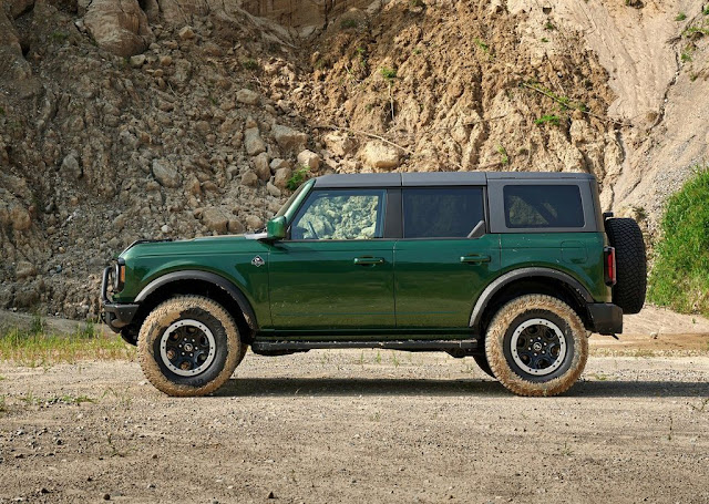 2022 Ford Bronco 4-door