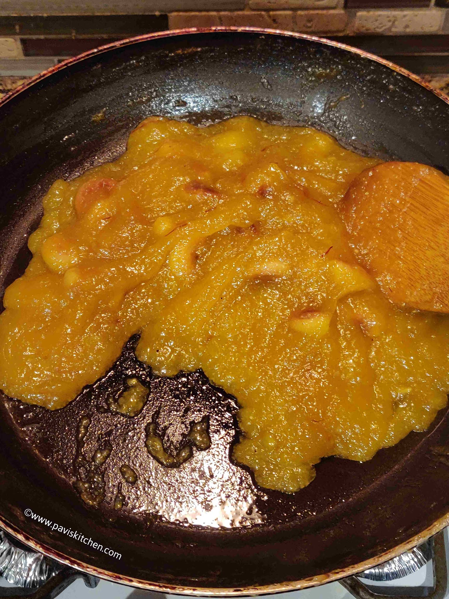 Pineapple halwa recipe | Indian pineapple dessert | Pineapple sweet recipe