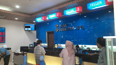 Stok Perpanjangan Kartu ATM Bank Sumsel Babel Terbatas, Banyak Warga Kecewa Gagal Lakukan Pembaharuan