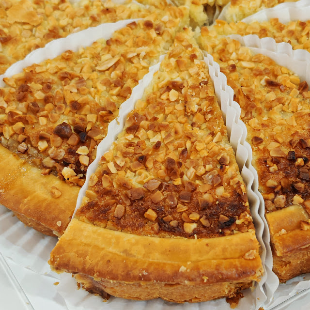 Auntie_Peng_Banana_Pie_Katong_Shopping_Centre