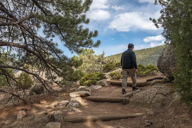 The Lake Estes Trail, which is plowed throughout the winter, is a wonderful path to use to bike or walk to work. (Dawn Wilson Photography)