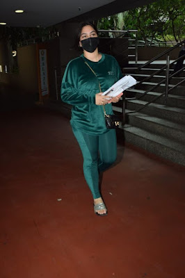 Vanessa Walia with her daughter spotted at Airport