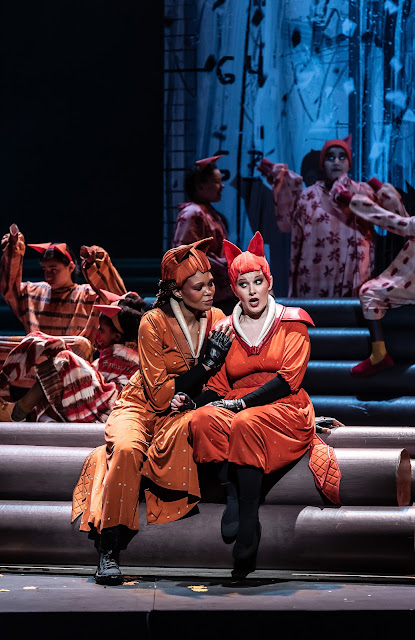 Janacek: The Cunning Little Vixen - Pumeza Matshikiza, Sally Matthews - ENO (Photo Clive Barda)