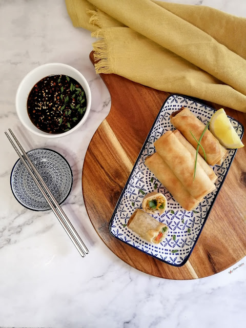 Chicken spring rolls, how to fill spring rolls, fried spring rolls, ramadan, ramadan prep, ramadan savoury, savoury recipe, recipe, food, food photography, food blog, spicy fusion kitchen, pinterest food, botswana, spicy food