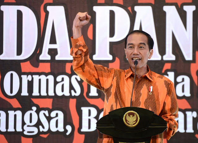 Ketua Yayasan Lembaga Bantuan Hukum Indonesia MAKJLEB! Jokowi Tegur Kapolres karena Sowan ke Ormas, YLBHI: Presiden Sendiri Anggota Ormas Tertentu