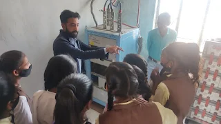 उत्कृष्ट विद्यालय के छात्र छात्राओं ने समझी संचार व्यवस्था