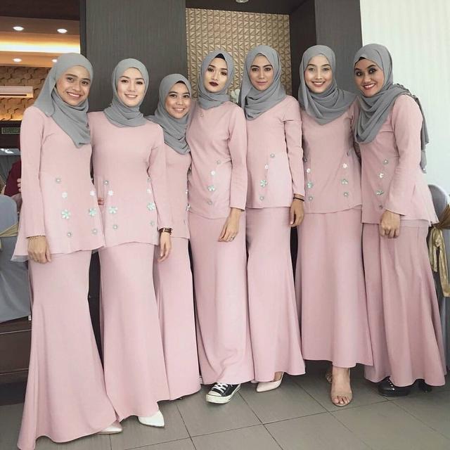 Bridesmaid,hijab