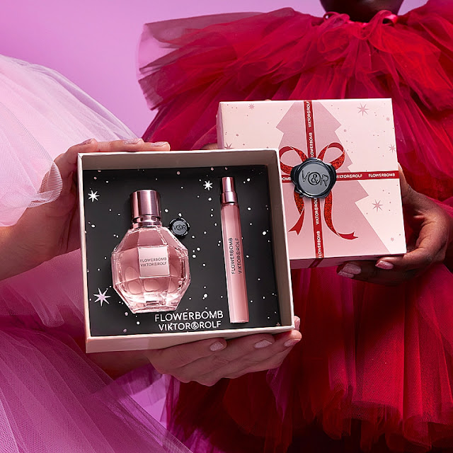 viktor and rolf flowerbomb coffret, flowerbomb edition limitée, parfum flowerbomb viktor & rolf, parfum viktor and rolf flowerbomb, flowerbomb coffret, idée cadeau noël femme 2021, coffret parfum femme noël 2021, coffret cadeau parfum femme, parfum féminin, blog parfum, perfumes, perfume blog, parfums, meilleur parfum femme, parfum unisexe, avis parfums, parfum pas cher, best perfume, meilleures ventes parfum femme, perfume influencer