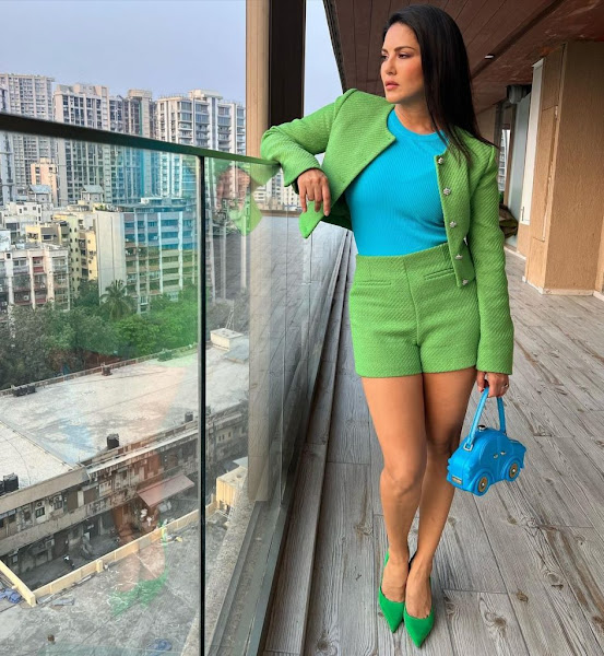 Sunny Leone Latest Pictures In Green Short Dress - Navel Queens Navel Queens