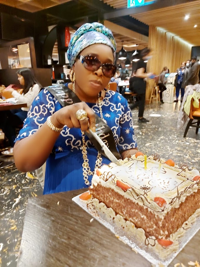 How White Men Celebrate Nigerian Dublin Based Queen Of Islamic Music, Rodiya Hello Olohun (Video)