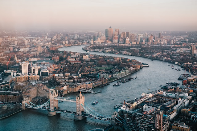 Central London from the air:Photo by Benjamin Davies on Unsplash