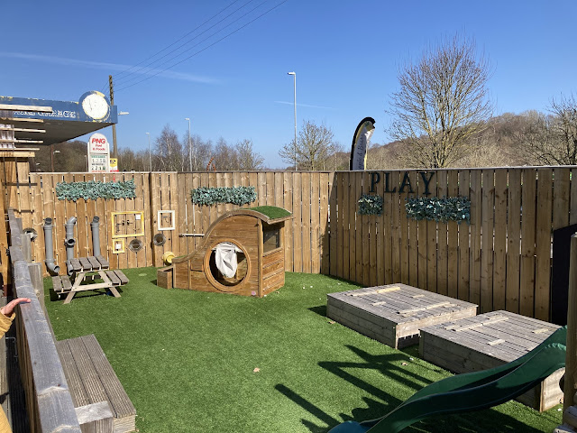 Pineapple and Bears Soft Play Review  - outdoor area