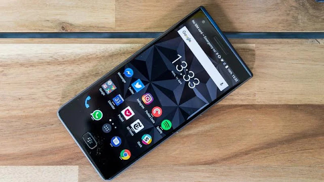 5. BlackBerry Motion