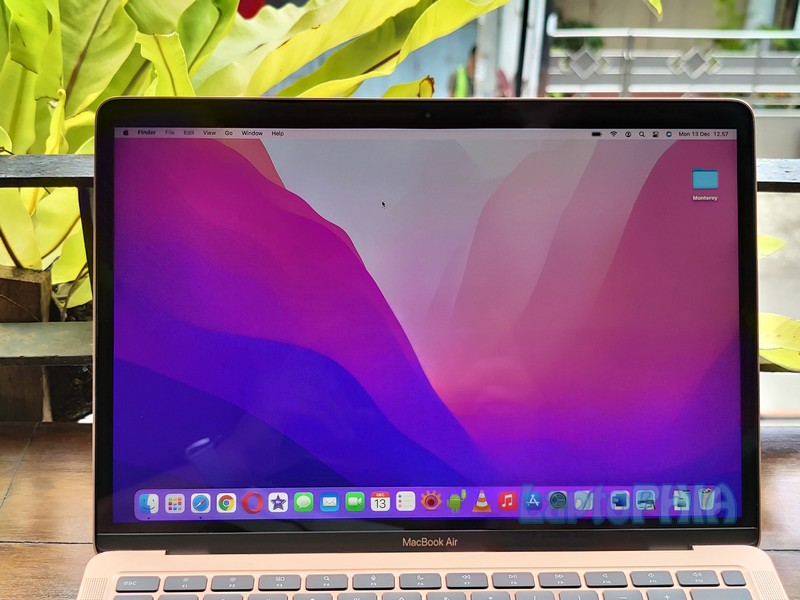 Review Apple Macbook Air M1 2020 A2337