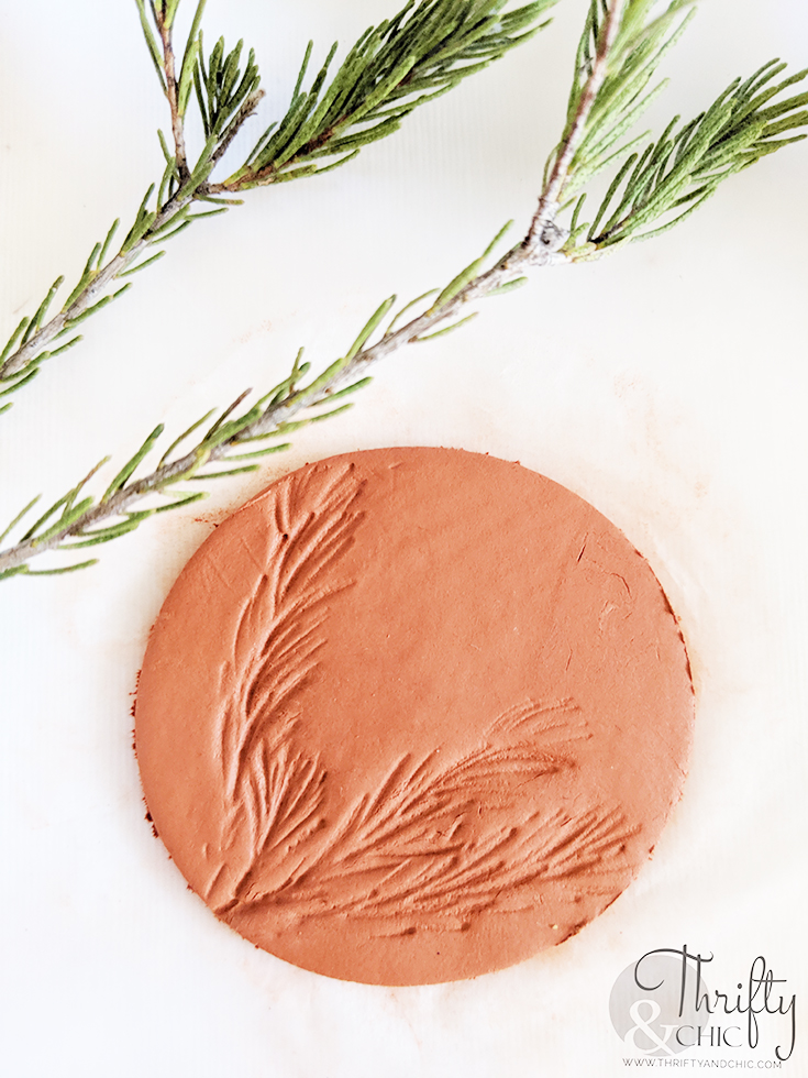 diy terracotta decor, diy terracotta essential oil diffuser, diy terra cotta ornaments, easy terra cotta clay diffuser, diy essential oil diffuser