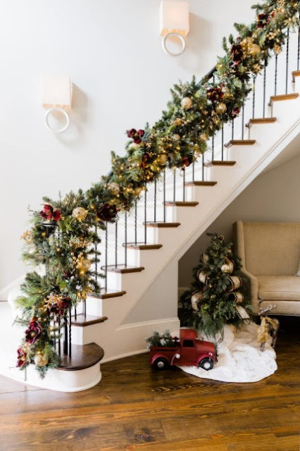christmas decor for stair railings