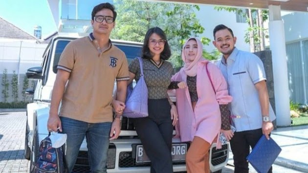 'Aku Sangat-Sangat Bersedia' Gelar Solat Gaib Bareng Gus Miftah, Bos MS Glow Ini Bongkar Chat Terakhir Vanessa Angel dan Ngaku Siap Asuh Anak Bibi Ardiansyah