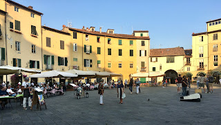 Piazza del Amfiteatro