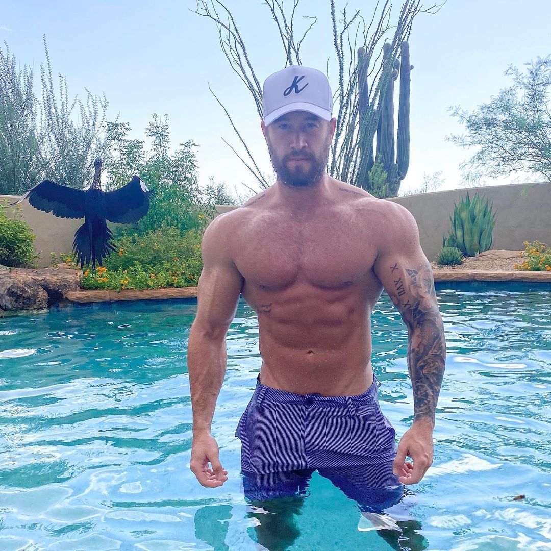 strong-shirtless-sexy-pool-daddy-brenton-ross-simmons