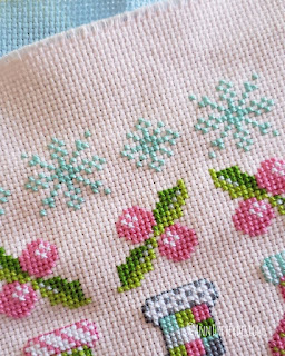 Ann Dreyer Designs All The Trimmings SAL free cross stitch pattern snowflake addition