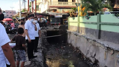 Andrei Angouw Harap Masyarakat Sadar Tidak Membuang Sampah Sembarangan