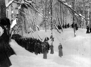 Lenin'in cenazesi Gorki'den Moskova'ya götürülüyor.