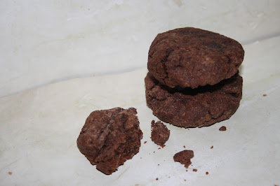 Cacao aniseed cookies