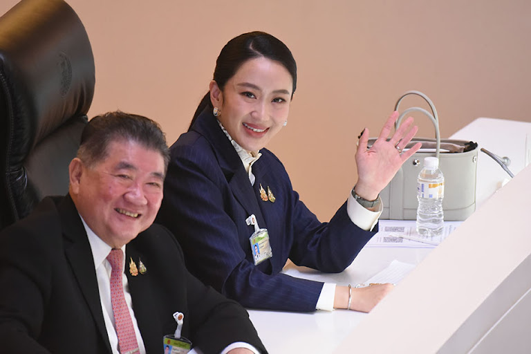 Bangkok PM Shinawatra Defeats No-Confidence Vote