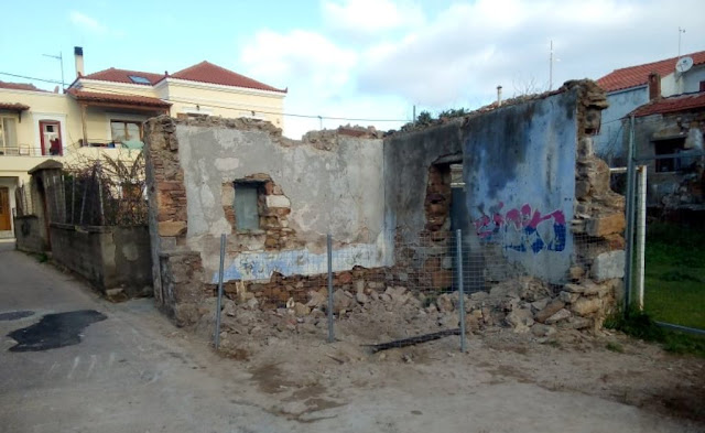 Εθελοντική Ομάδα Δράσης: Να διασωθούν τα κτίρια στο Κάστρο της Χίου