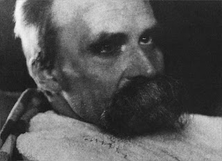Fotoğraf: Hans Olde, Hasta Nietzsche, 1899 ortaları.