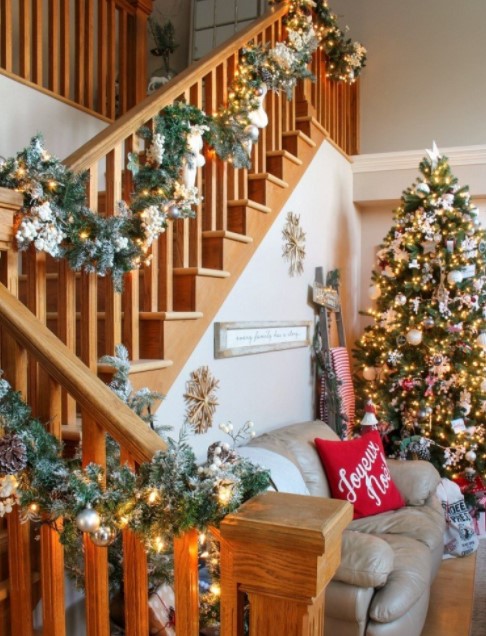 christmas decor for stair railings