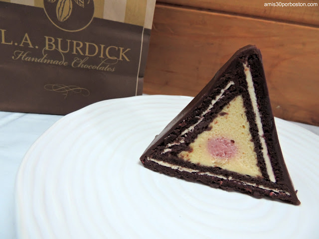 Passion Fruit Mousse Cake de L.A. Burdick