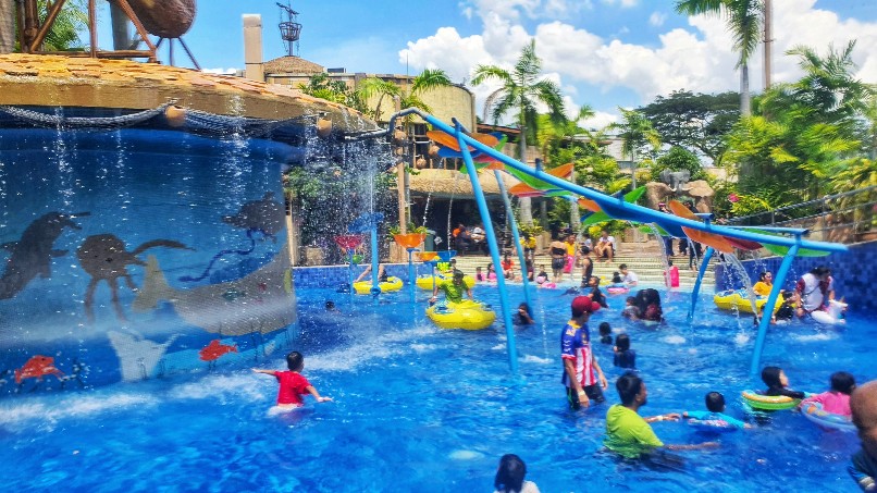 Kiddy lagoon wet world shah alam,