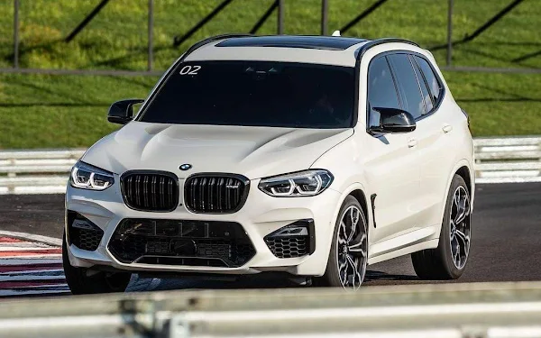 BMW X3 e X4 M40i começam a ser fabricados no Brasil