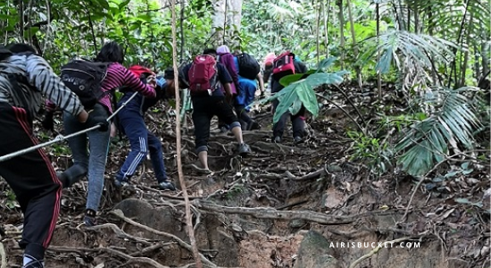 Hiking di Gunung Berembun Telapak Buruk Jelebu Negeri Sembilan